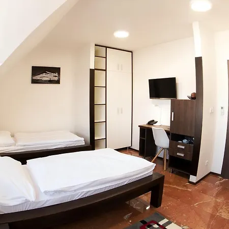 Hotel Slunecni Dvur Brno