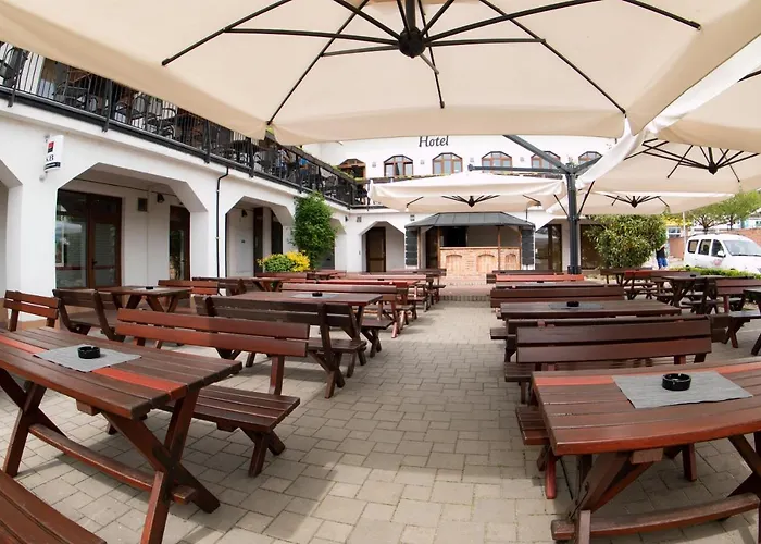 Slunecni Dvur Hotel